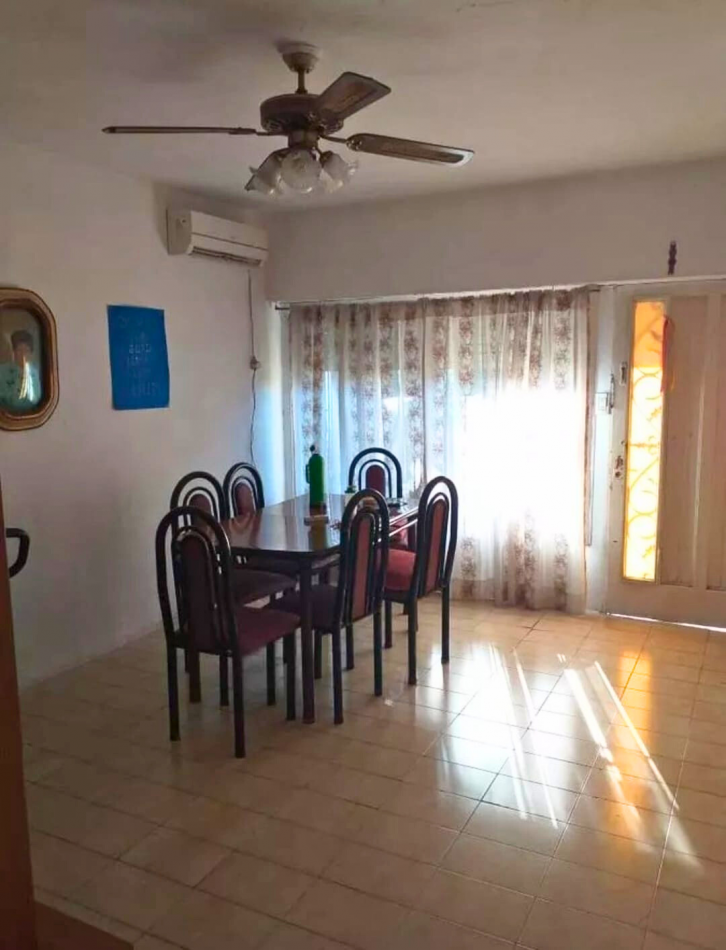 CASA DE 4 AMBIENTES EN VENTA EN VILLA TESEI