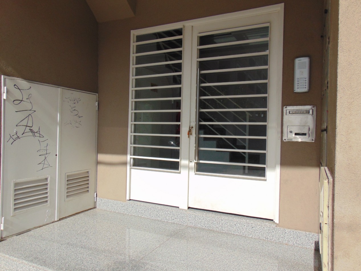 VENTA de departamento monoambiente en san justo