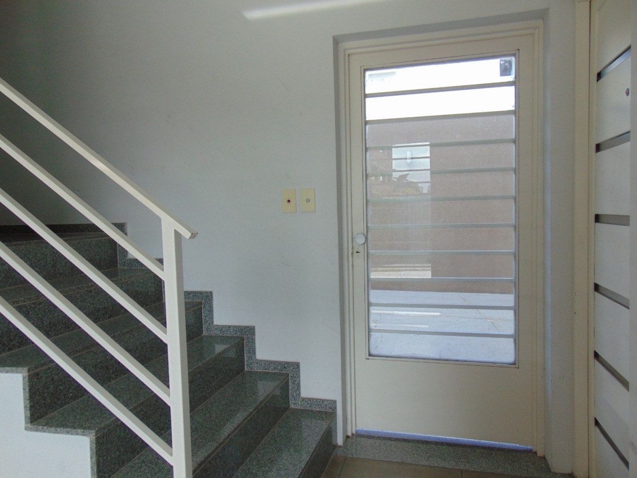 VENTA de departamento monoambiente en san justo