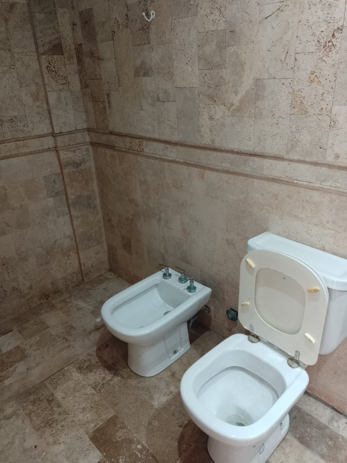 VENTA 2 AMBIENTES EN MORON
