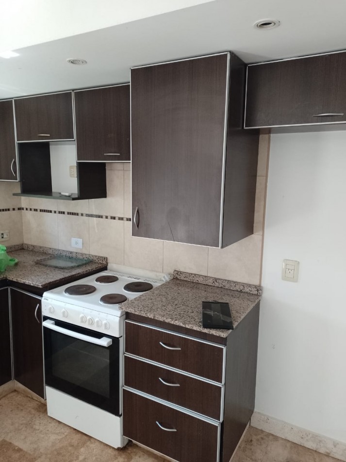 VENTA 2 AMBIENTES EN MORON