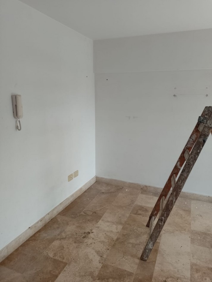 VENTA 2 AMBIENTES EN MORON