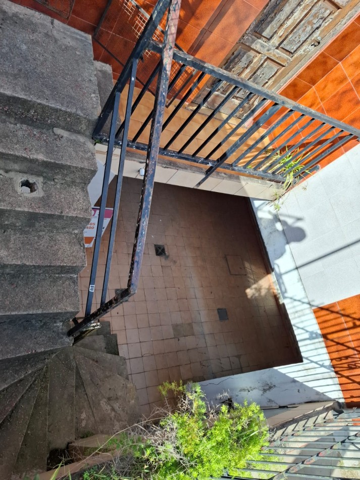 VENTA DE CASA DE 3 AMBIENTES EN ISIDRO CASANOVA