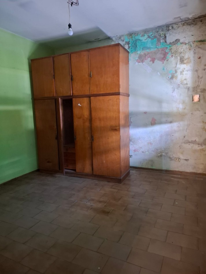 VENTA DE CASA DE 3 AMBIENTES EN ISIDRO CASANOVA