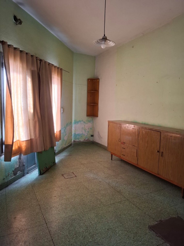 VENTA DE CASA DE 3 AMBIENTES EN ISIDRO CASANOVA