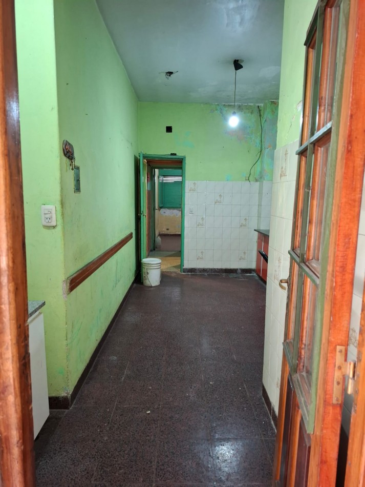 VENTA DE CASA DE 3 AMBIENTES EN ISIDRO CASANOVA