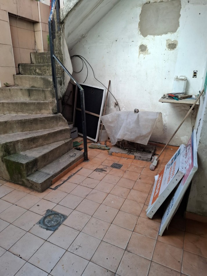 VENTA DE CASA DE 3 AMBIENTES EN ISIDRO CASANOVA
