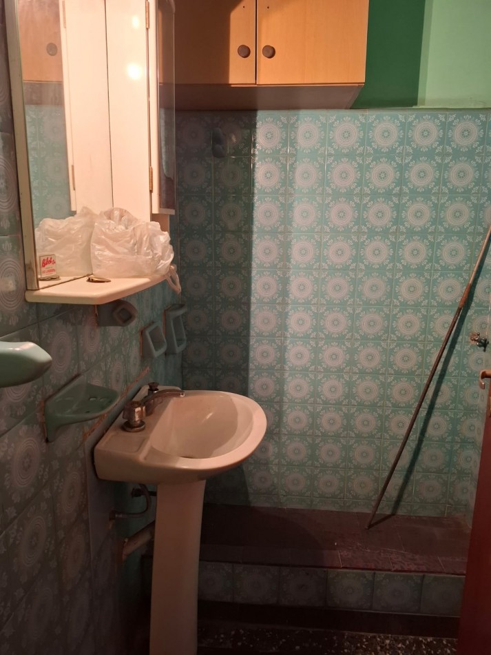 VENTA DE CASA DE 3 AMBIENTES EN ISIDRO CASANOVA