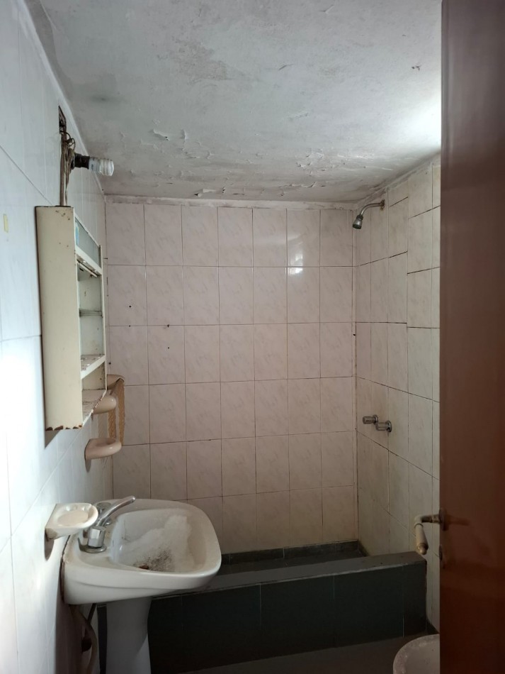 VENTA DE CASA DE 3 AMBIENTES EN ISIDRO CASANOVA