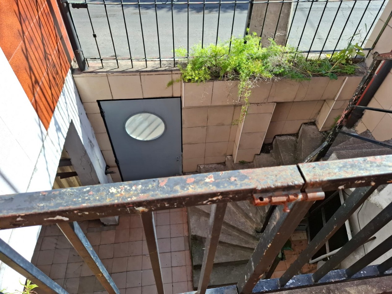 VENTA DE CASA DE 3 AMBIENTES EN ISIDRO CASANOVA