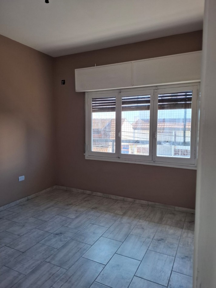 ALQUILER de departamento de 3 ambientes en SAN JUSTO