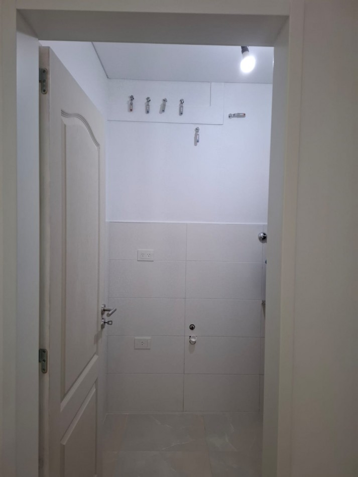 VENTA DE CASA DE 4 AMBIENTES a ESTRENAR EN MORON