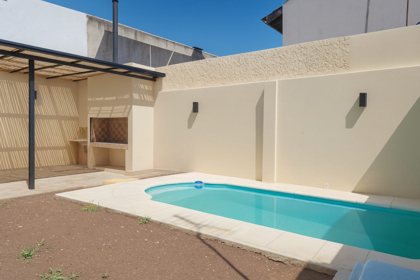 VENTA DE CASA DE 4 AMBIENTES a ESTRENAR EN MORON