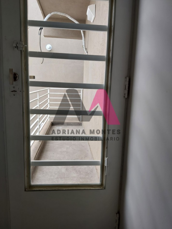 VENTA de departamento monoambiente en san justo