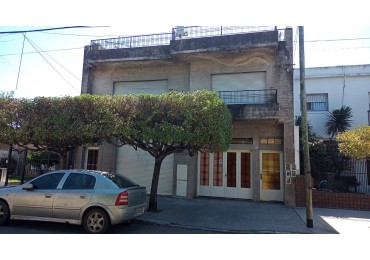 VENTA de casa multifamiliar en Tapiales